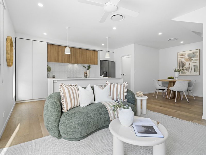 Photo - 8/8 Lawrence Lyons Place, Kenmore QLD 4069 - Image 4