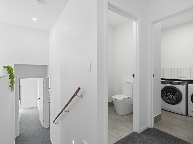 Photo - 8/8 Lawrence Lyons Place, Kenmore QLD 4069 - Image 10