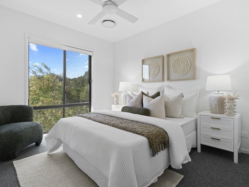 Photo - 8/8 Lawrence Lyons Place, Kenmore QLD 4069 - Image 12