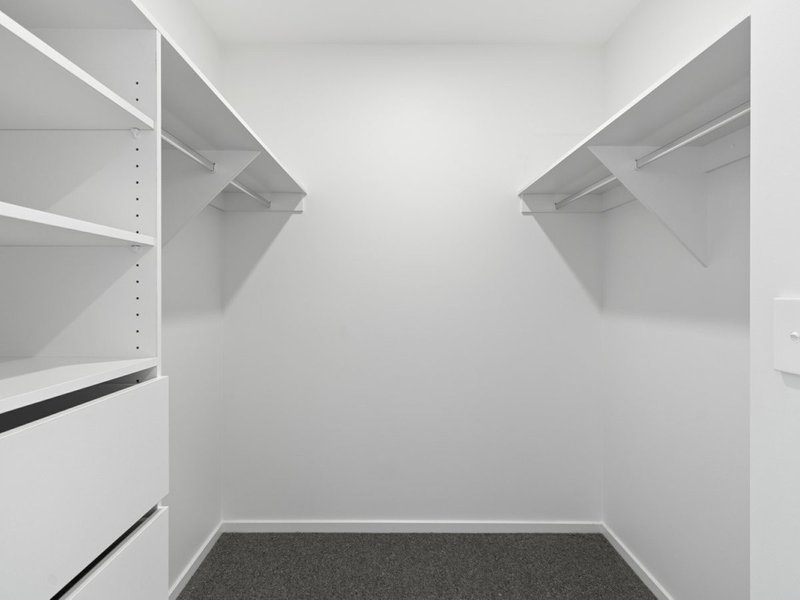 Photo - 8/8 Lawrence Lyons Place, Kenmore QLD 4069 - Image 14