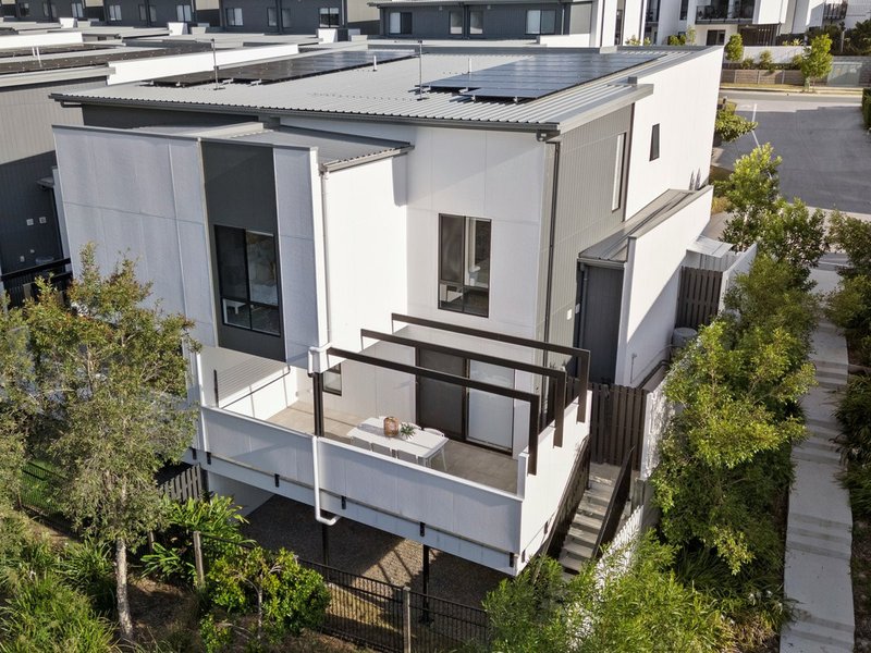 Photo - 8/8 Lawrence Lyons Place, Kenmore QLD 4069 - Image 22