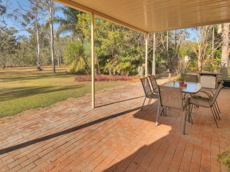 Photo - 88 Merluna Road, Park Ridge South QLD 4125 - Image 10