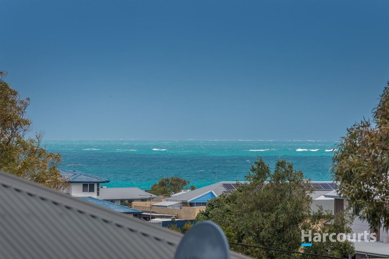 Photo - 88 Mindarie Drive, Quinns Rocks WA 6030 - Image 7