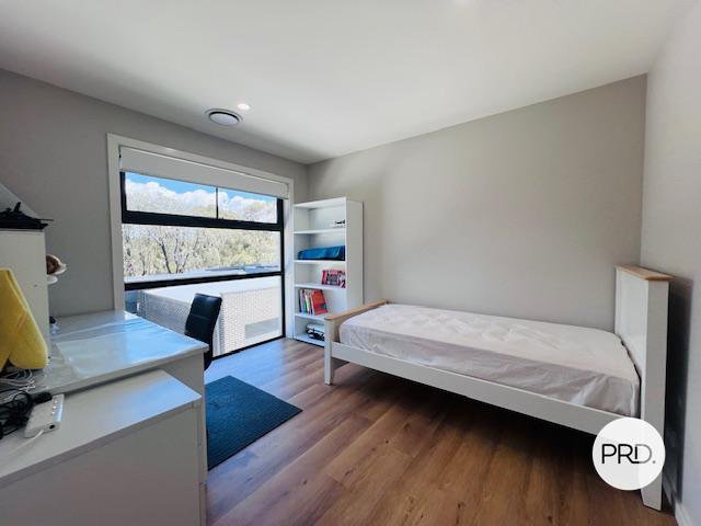 Photo - 8/8 Powlett Street, Kaleen ACT 2617 - Image 11