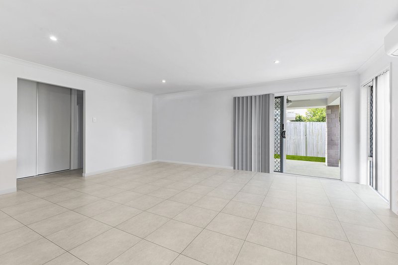 Photo - 88 Promenade Circuit, Rothwell QLD 4022 - Image 3