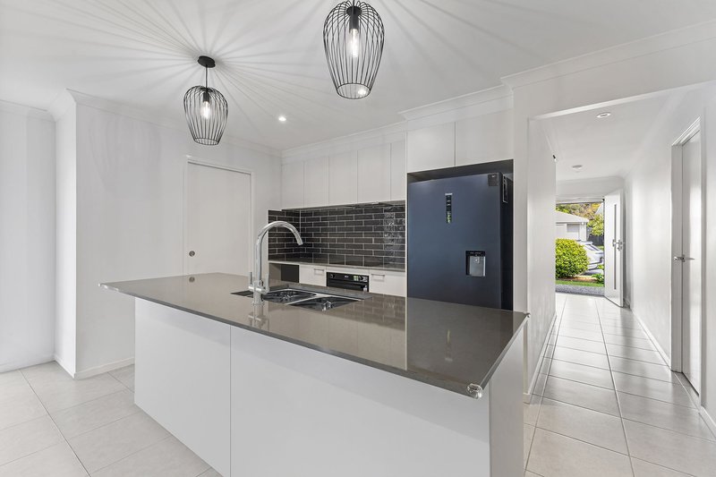 Photo - 88 Promenade Circuit, Rothwell QLD 4022 - Image 5