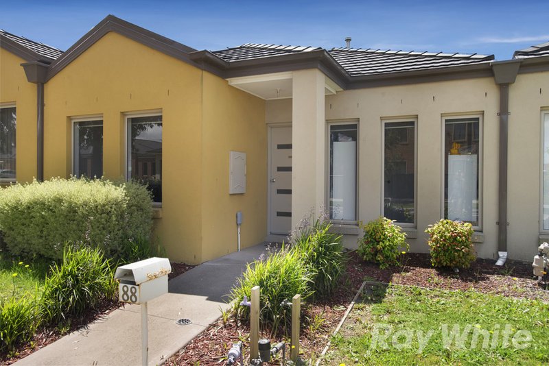 88 Sabel Drive, Cranbourne North VIC 3977