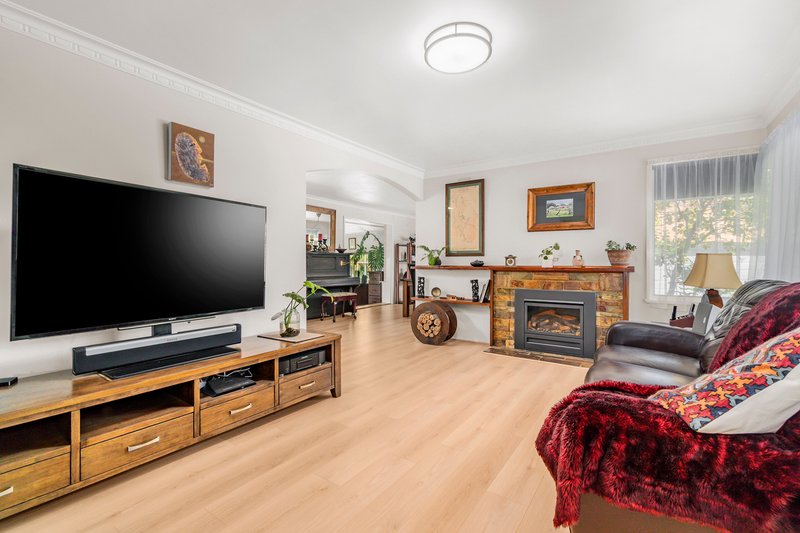 Photo - 88 Sellick Drive, Croydon VIC 3136 - Image 3