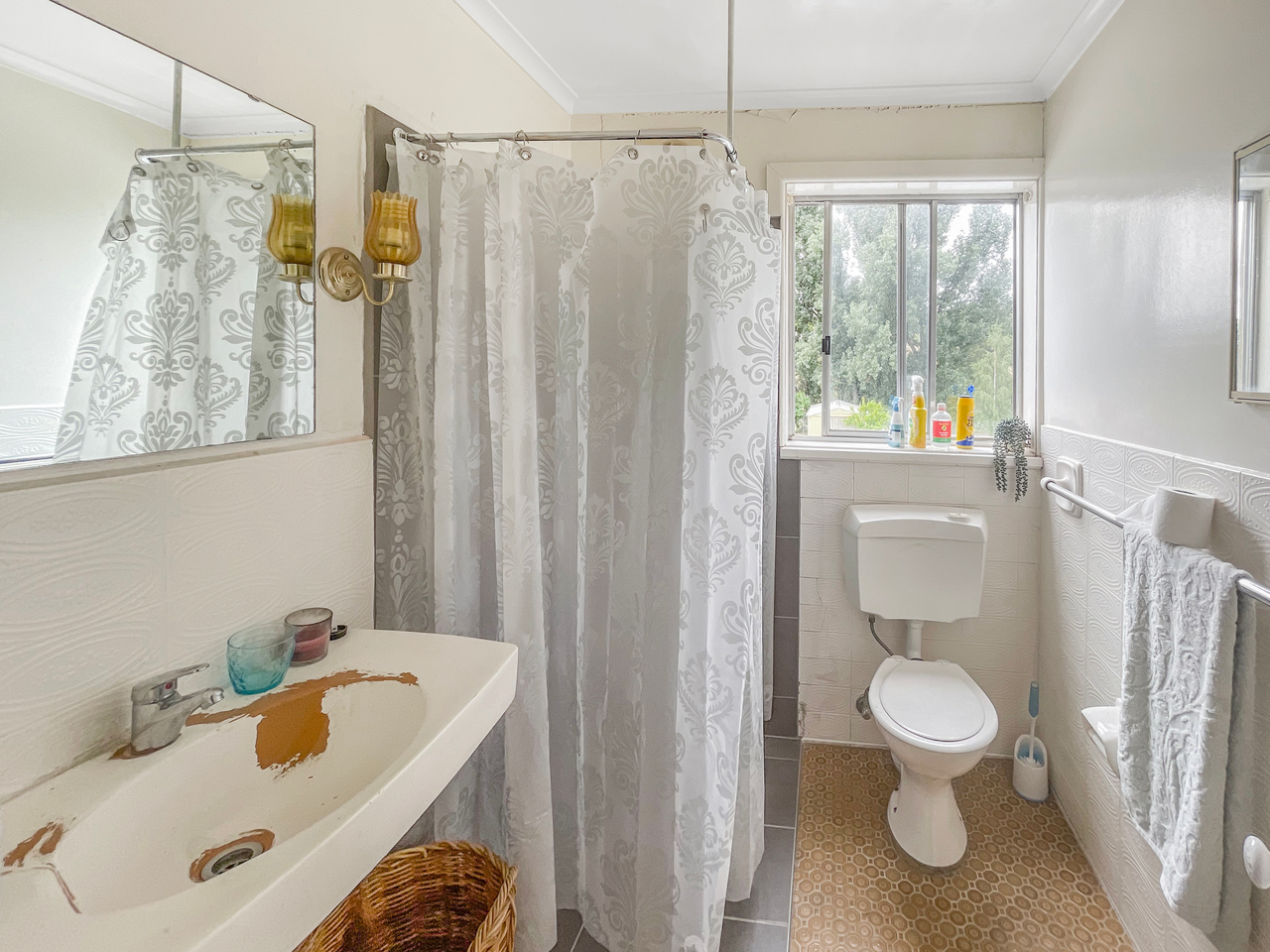 4-bedroom house at 88 Tumut Street, Adelong, NSW 2729, Snowy Valleys, New South Wales