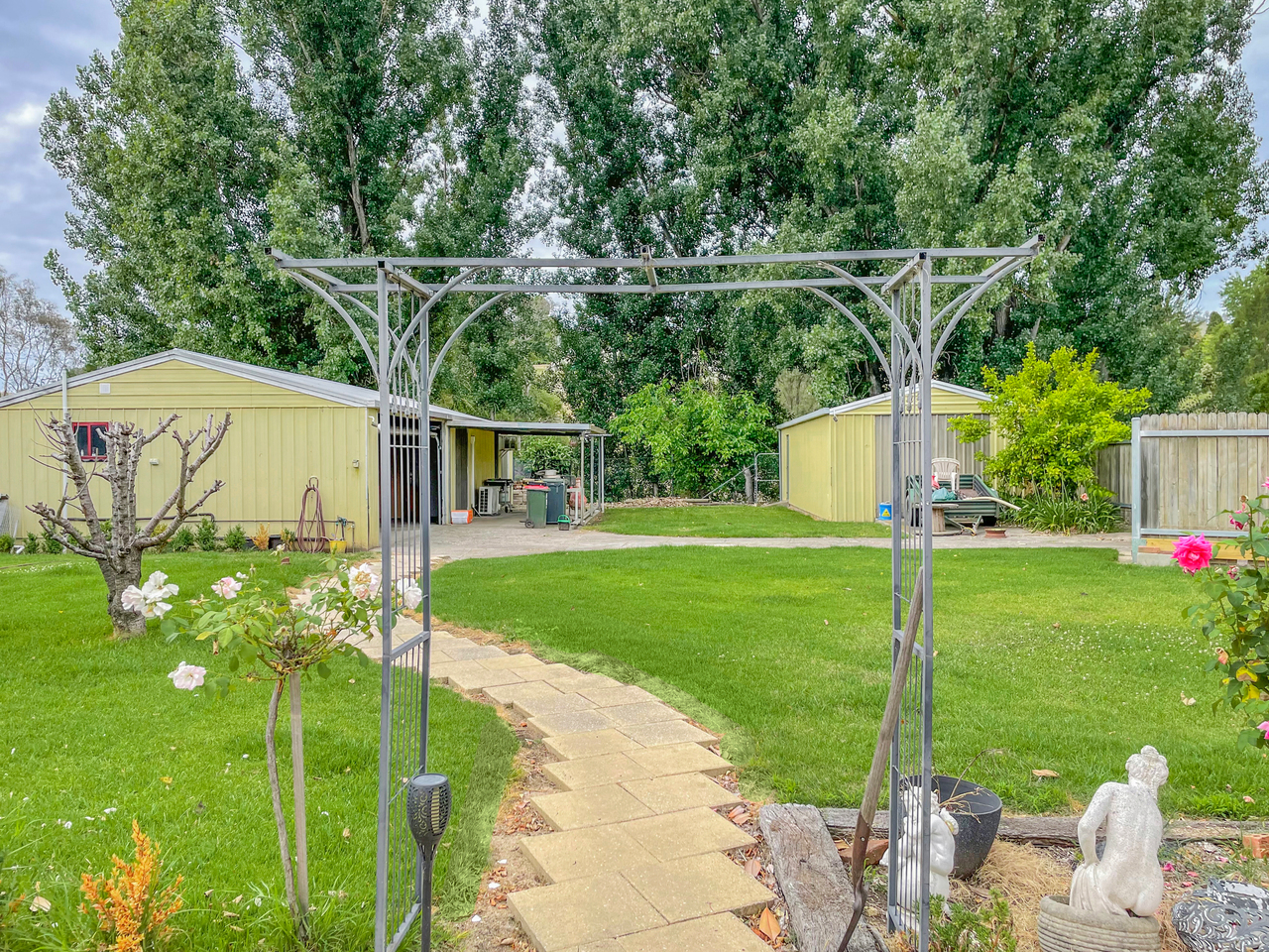 4-bedroom house at 88 Tumut Street, Adelong, NSW 2729, Snowy Valleys, New South Wales