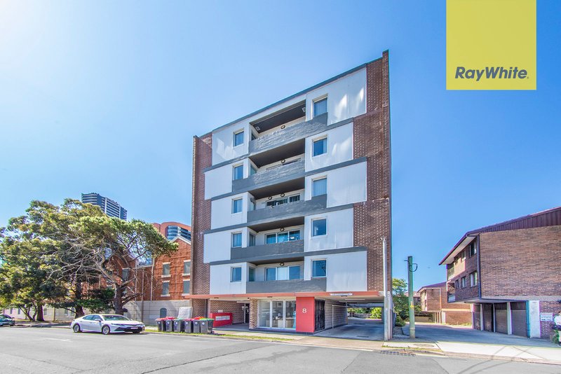 Photo - 8/8 Una Street, Harris Park NSW 2150 - Image 1