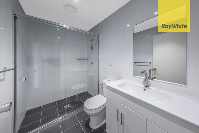 Photo - 8/8 Una Street, Harris Park NSW 2150 - Image 5