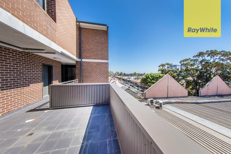 Photo - 8/8 Una Street, Harris Park NSW 2150 - Image 6