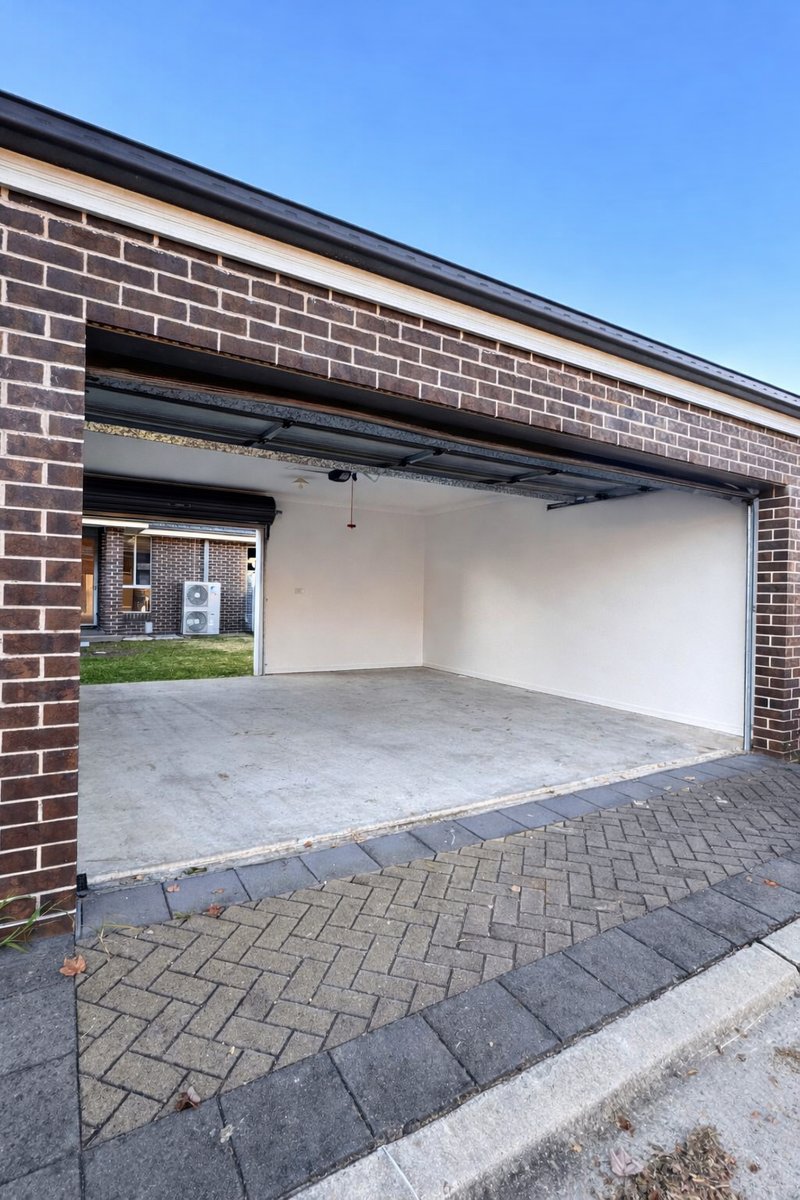 Photo - 88 William Hart Crescent, Penrith NSW 2750 - Image 10