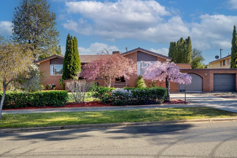 Photo - 88 William Webb Drive, Evatt ACT 2617 - Image 2