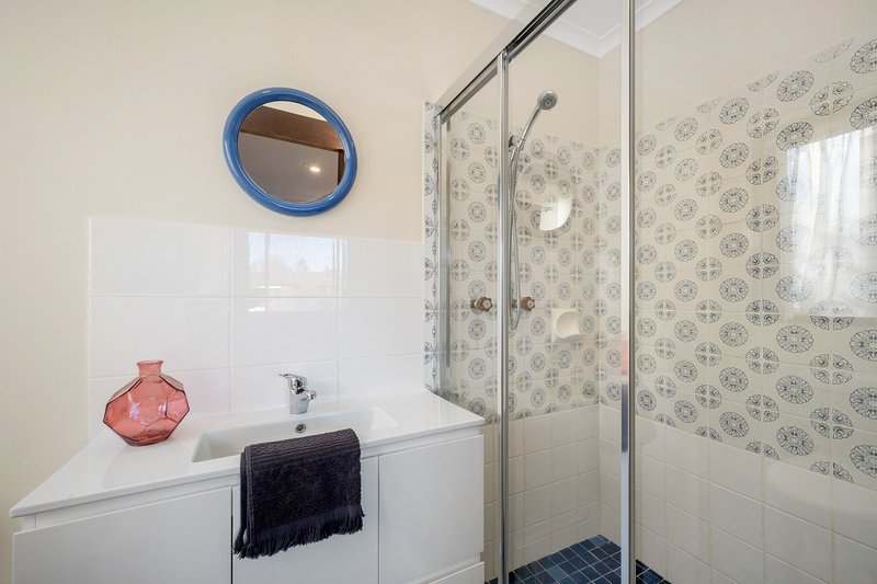 Photo - 88 William Webb Drive, Evatt ACT 2617 - Image 7