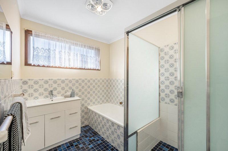 Photo - 88 William Webb Drive, Evatt ACT 2617 - Image 13