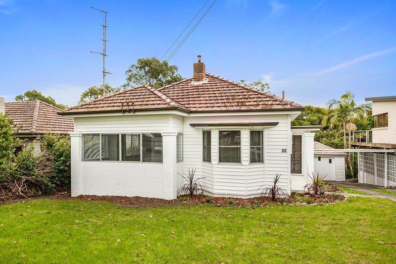 88 Woodlawn Avenue, Mangerton NSW 2500