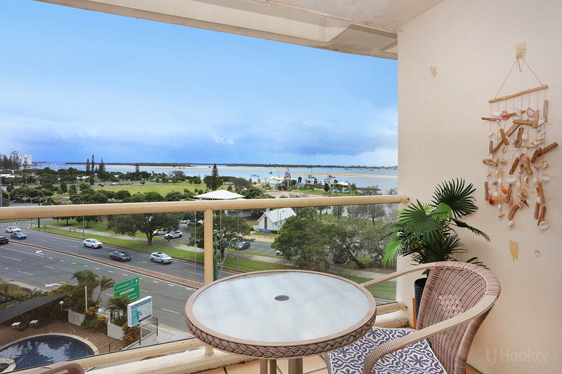 Photo - 88/106-108 Marine Parade, Southport QLD 4215 - Image 4