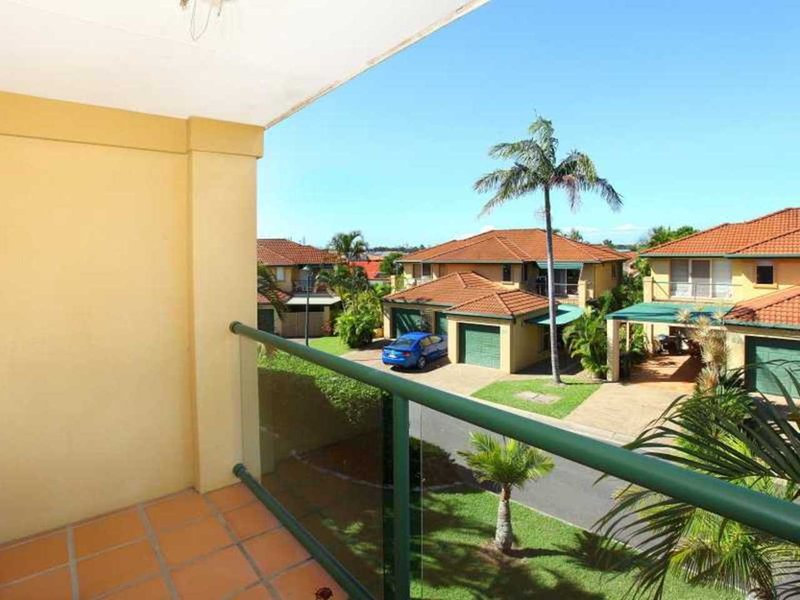 Photo - 88/152 Palm Meadows Drive, Carrara QLD 4211 - Image 2