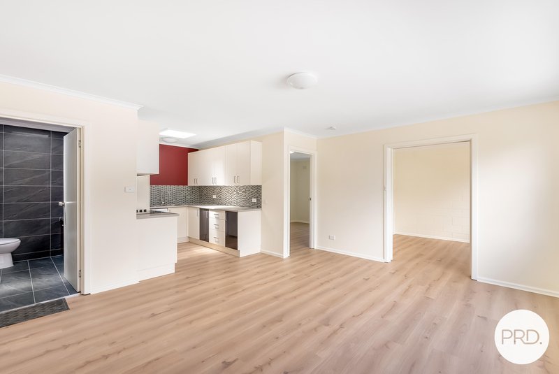 Photo - 8/82 Clare Street, New Town TAS 7008 - Image 4