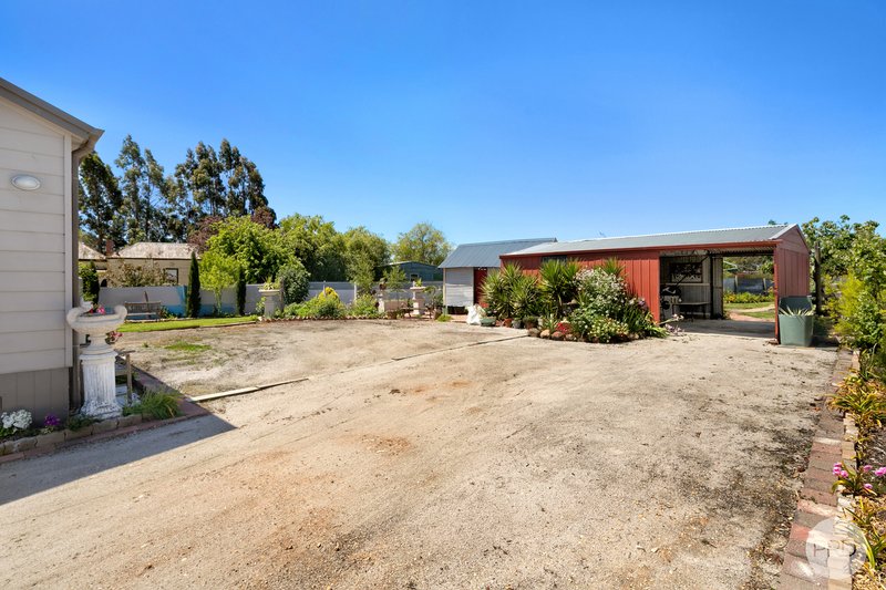 Photo - 882 Linton-Carngham Road, Snake Valley VIC 3351 - Image 10