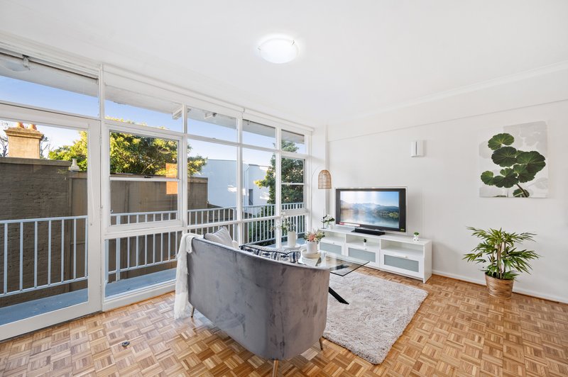 Photo - 8/83 Old South Head Road, Bondi Junction NSW 2022 - Image 3