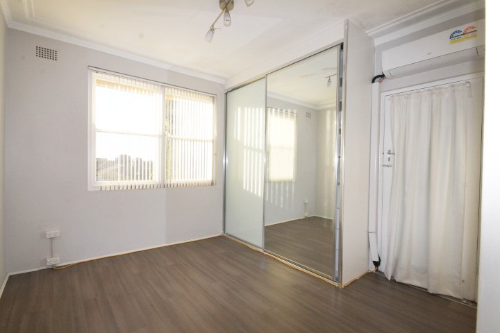 Photo - 8/87 Evaline Street, Campsie NSW 2194 - Image 4