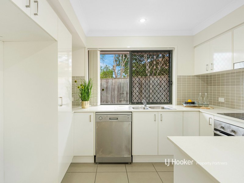 Photo - 8/88 Shelduck Place, Calamvale QLD 4116 - Image 8