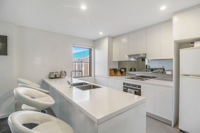 Photo - 8/88 Smith Street, Wollongong NSW 2500 - Image 3