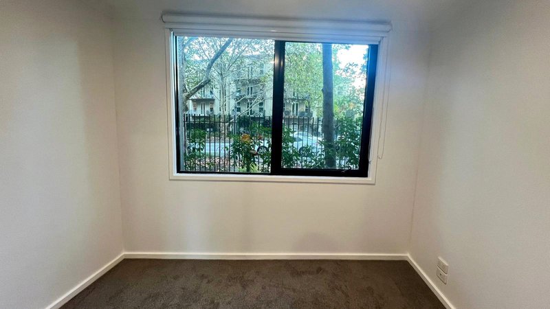 Photo - 8/88 Southbank Boulevard, Southbank VIC 3006 - Image 6