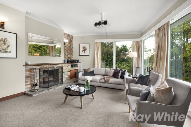 Photo - 888 Waverley Road, Wheelers Hill VIC 3150 - Image 3