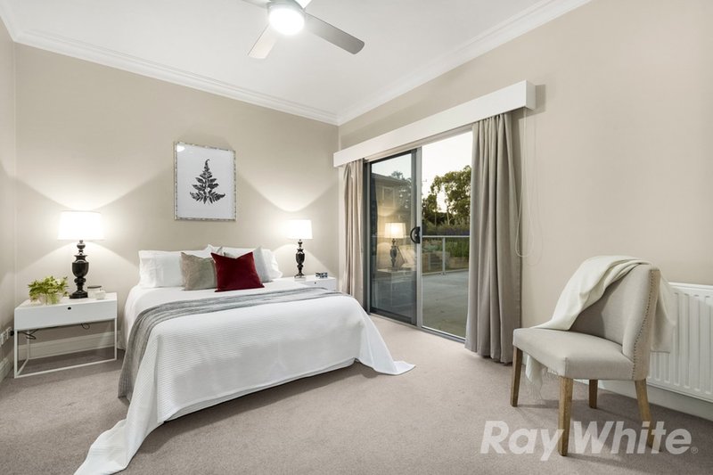 Photo - 888 Waverley Road, Wheelers Hill VIC 3150 - Image 13