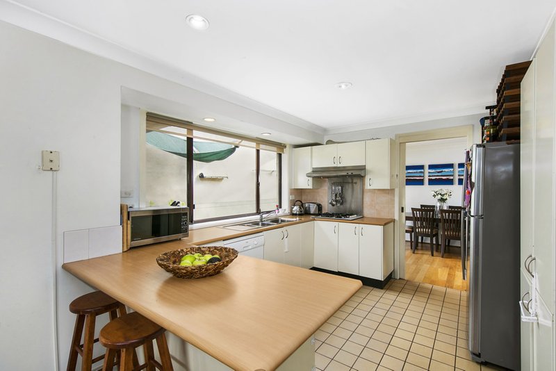 Photo - 88a Wyuna Avenue, Freshwater NSW 2096 - Image 3