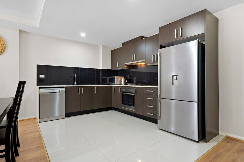 Photo - 8/8C Myrtle Street, Prospect NSW 2148 - Image 3