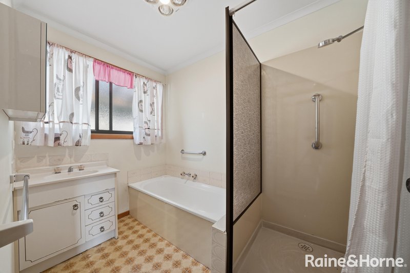 Photo - 8/9-13 Luttrell Avenue, Bellerive TAS 7018 - Image 14