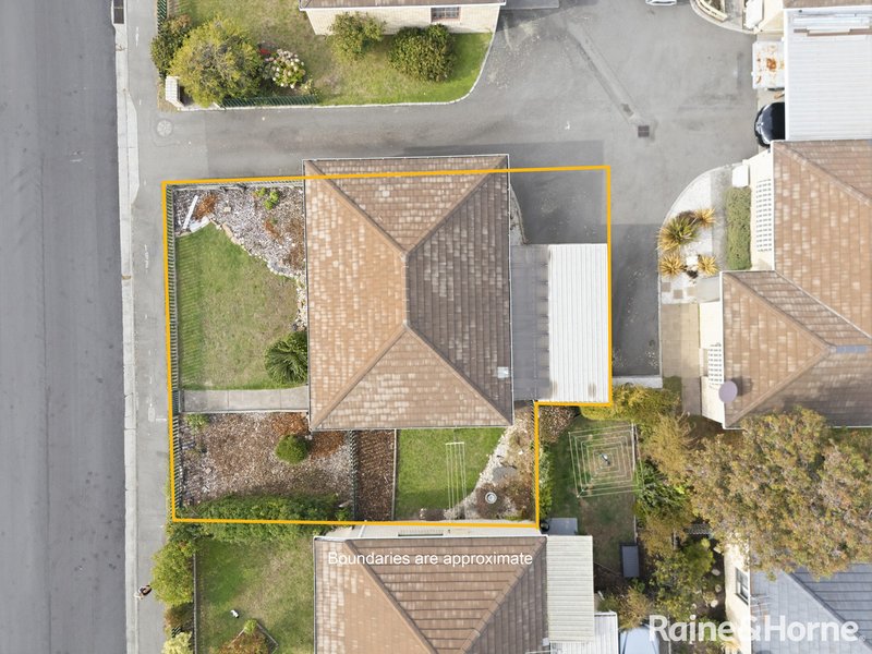 Photo - 8/9-13 Luttrell Avenue, Bellerive TAS 7018 - Image 15