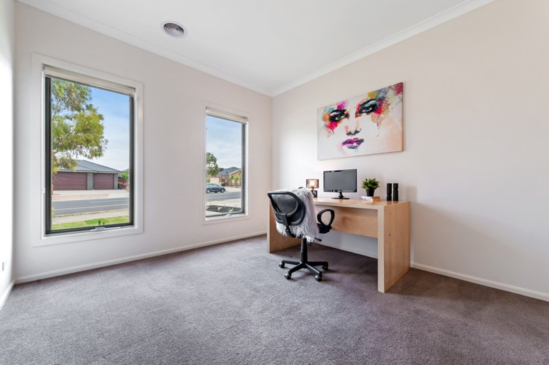 Photo - 89 Arbour Boulevard, Burnside Heights VIC 3023 - Image 16