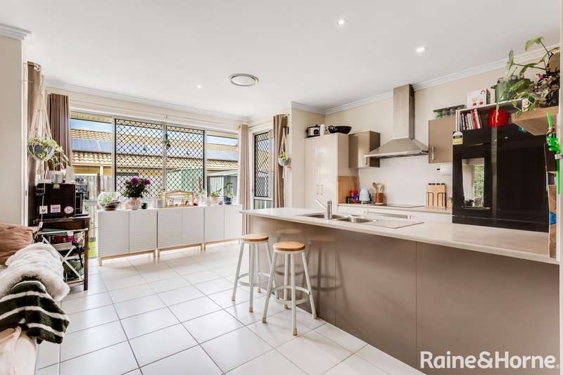Photo - 89 Armisfield Street, Doolandella QLD 4077 - Image 4