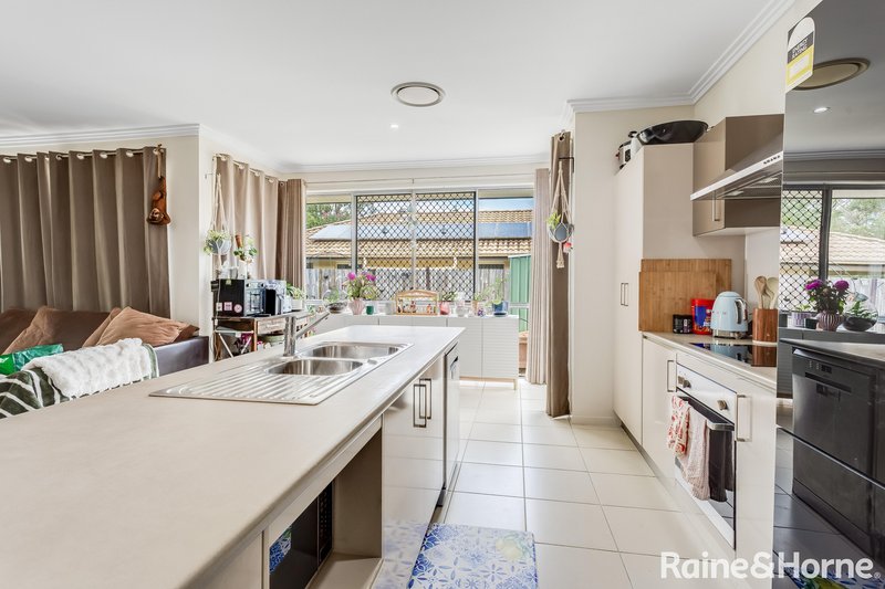 Photo - 89 Armisfield Street, Doolandella QLD 4077 - Image 5