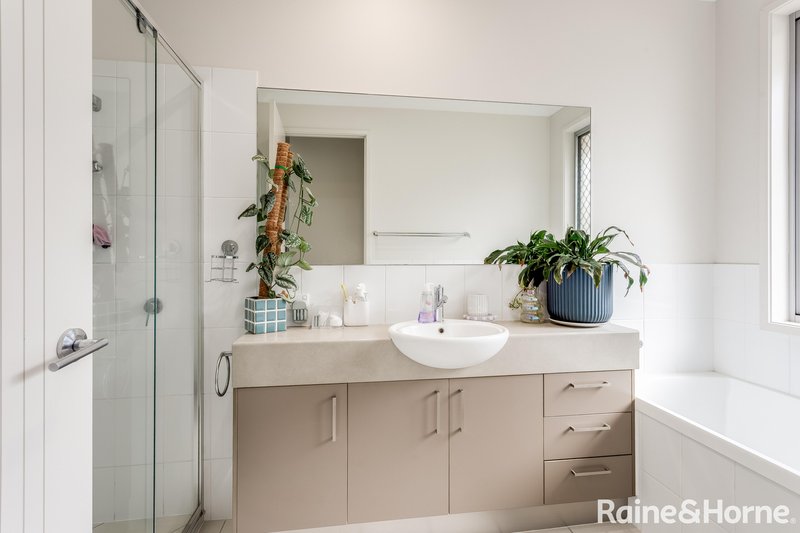 Photo - 89 Armisfield Street, Doolandella QLD 4077 - Image 7