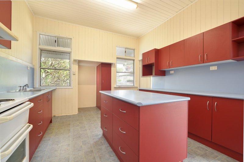 Photo - 89 Auckland Street, Gladstone Central QLD 4680 - Image 5