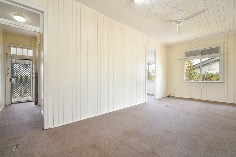 Photo - 89 Auckland Street, Gladstone Central QLD 4680 - Image 8
