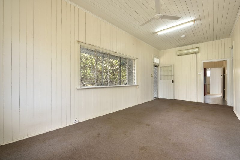 Photo - 89 Auckland Street, Gladstone Central QLD 4680 - Image 9