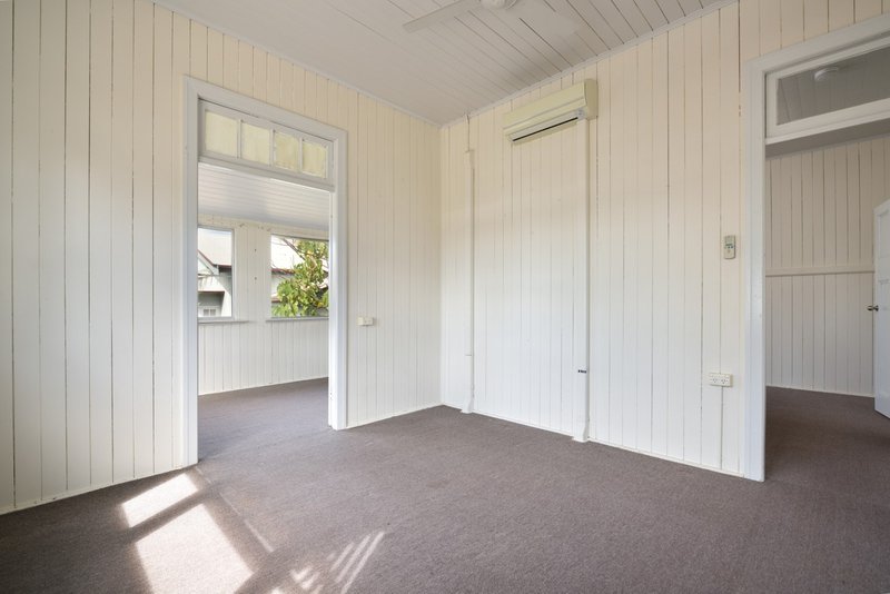 Photo - 89 Auckland Street, Gladstone Central QLD 4680 - Image 14