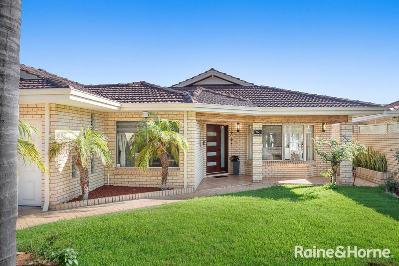 Photo - 89 Belleview Crescent, Dianella WA 6059 - Image 2