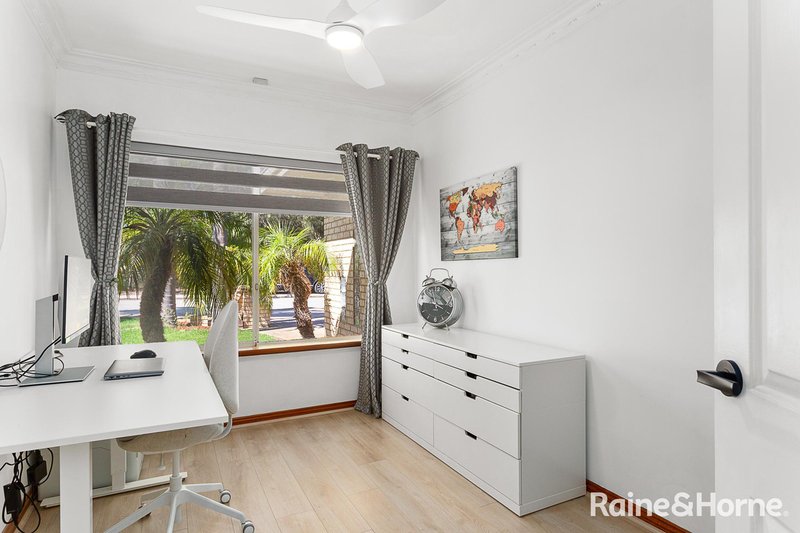 Photo - 89 Belleview Crescent, Dianella WA 6059 - Image 5