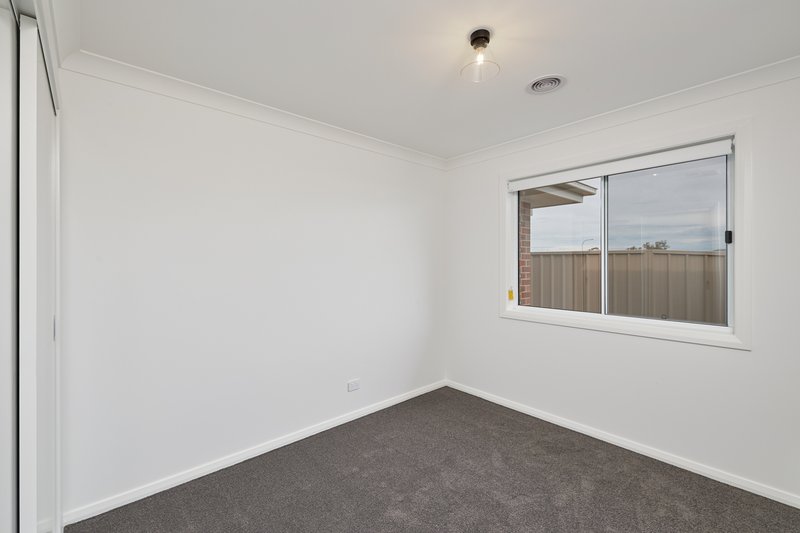 Photo - 89 Bradman Drive, Boorooma NSW 2650 - Image 7