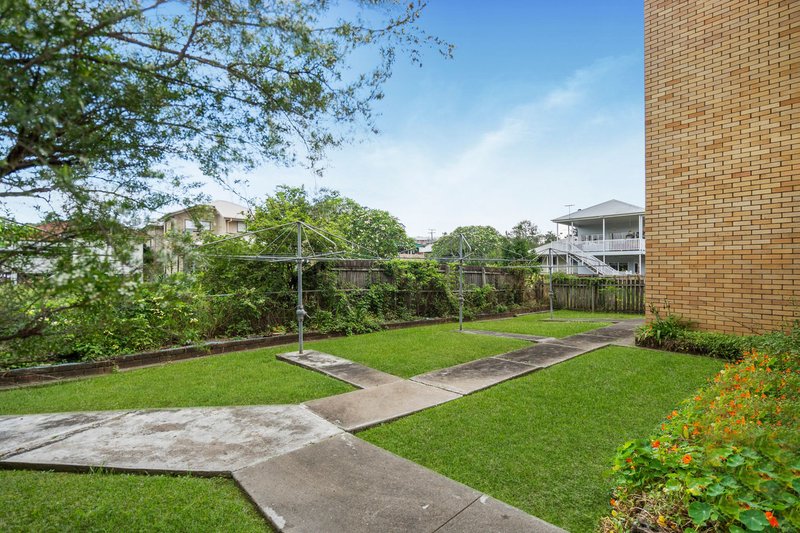 Photo - 8/9 Cadell Street, Toowong QLD 4066 - Image 11