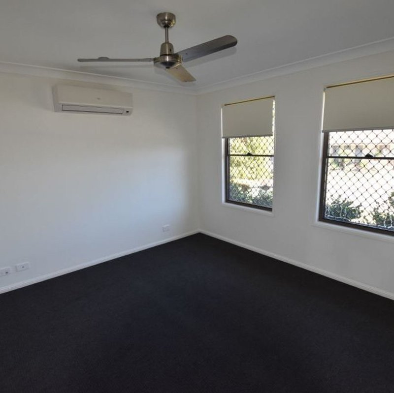 Photo - 89 Carlingford Circuit, Warner QLD 4500 - Image 8